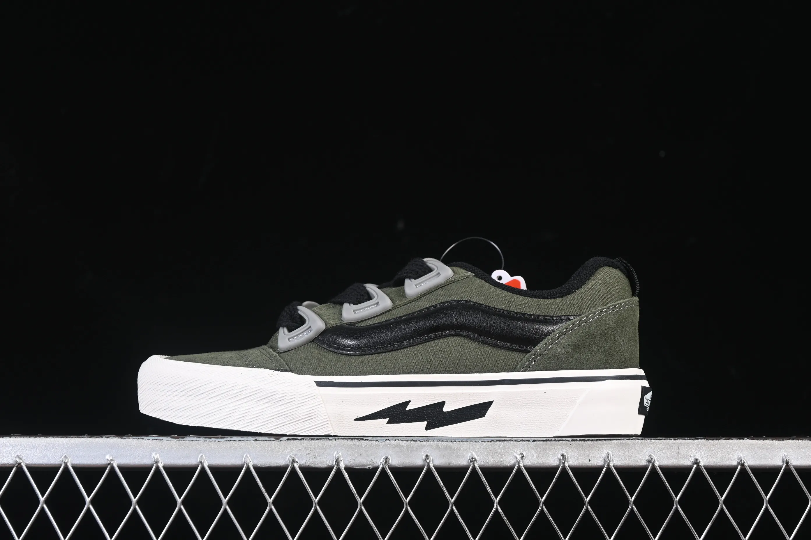 All categories Vans Vans series Vans Low Vans low-top Vans Knu Skool Dr Vans low-top casual skateboard shoes VN000CZU50K
